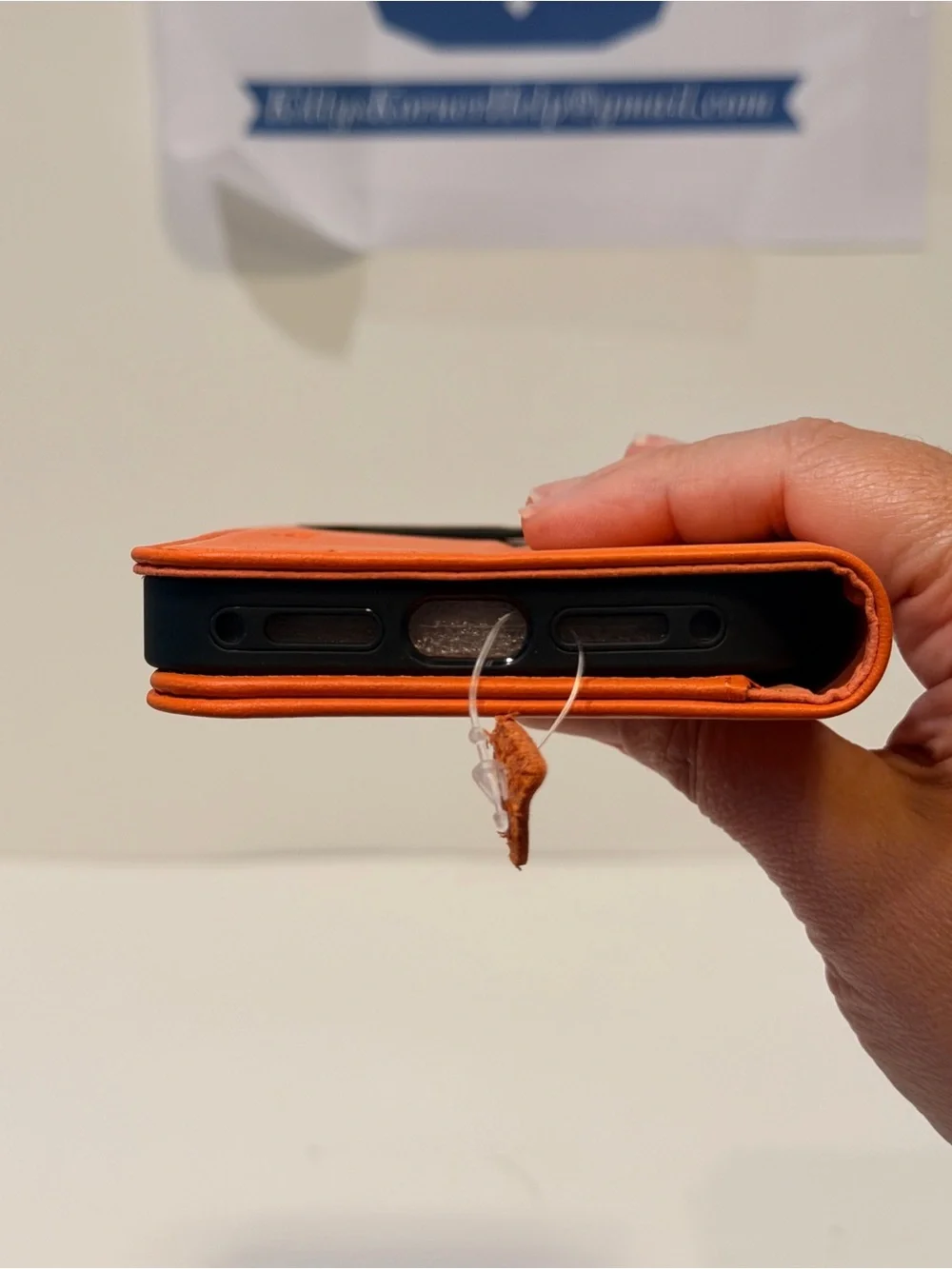 NWOT Shieldon iPhone 17 Pro Max Leather Case-Open Box